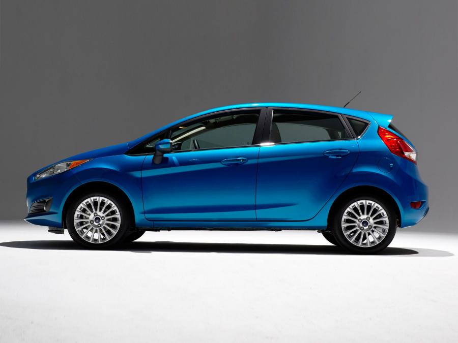  Ford Fiesta Titanium Hatchback 2013 года  (NA) (фото 5 из 28)